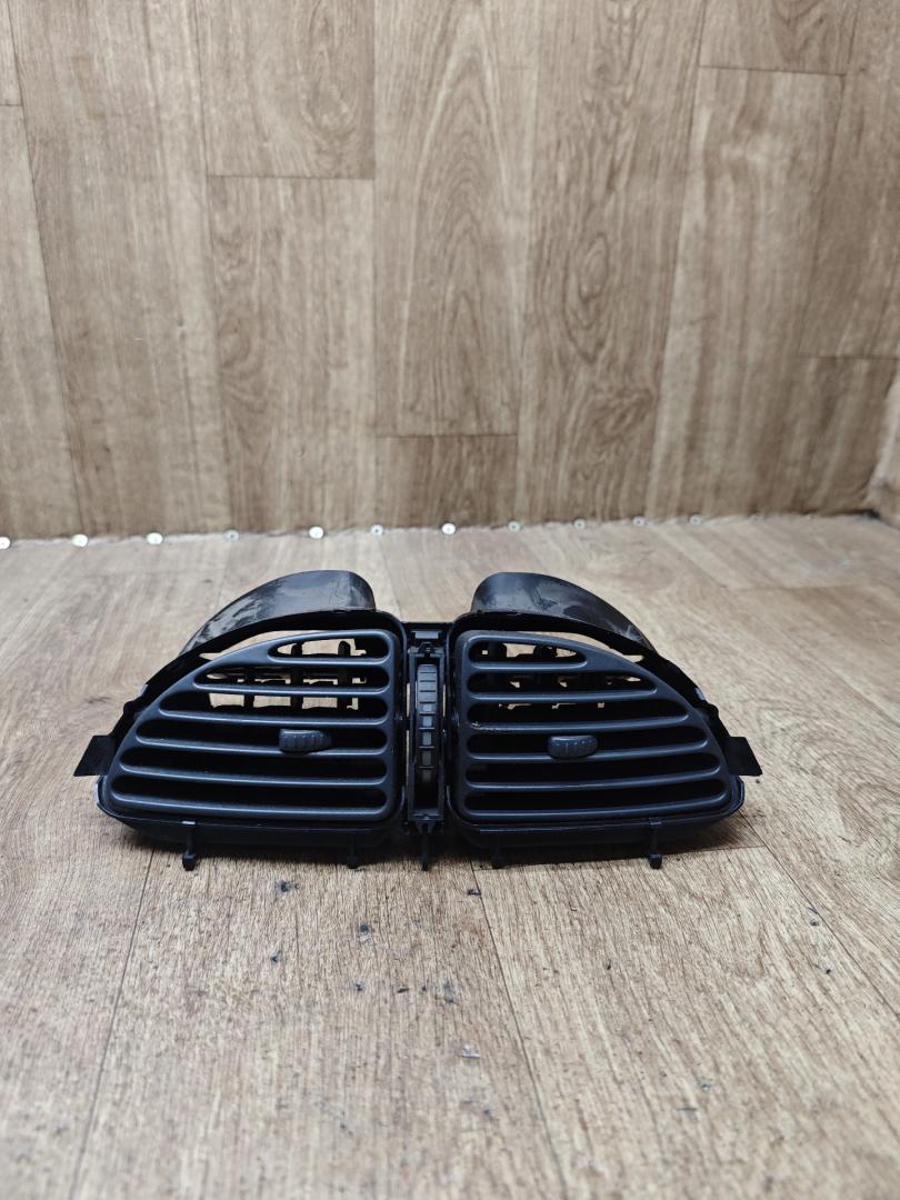 дефлектор обдува салона Citroen C5 1 поколение 2001, 2.0 л., дизель, МКПП, лифтбэк, 963261727A - фото №1