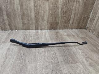 щеткодержатель (поводок стеклоочистителя, дворник) Lada Vesta 1 поколение 2017, 1.6 л., бензин, МКПП, седан, 8450008571