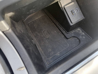 Беспроводное зарядное устройство Ford Edge 2 поколение CD539 [рестайлинг] 2022, 2.0 л., бензин, АКПП, внедорожник 5 дв.