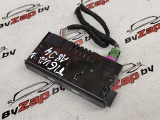 разъем AUX / USB Volkswagen Tiguan Allspace 1 поколение [рестайлинг] 2023, 2.0 л., бензин, АКПП, синий, внедорожник 5 дв., полный привод, 5NA035736