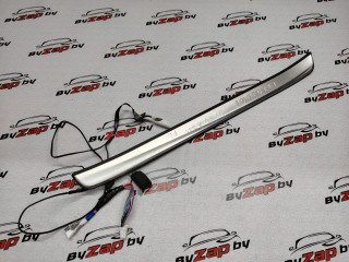 накладка на порог внутренняя Infiniti QX50 P71A J55 2020, 2.0 л., бензин, АКПП, синий, внедорожник 5 дв., полный привод