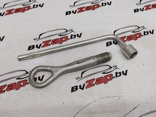 ключ колесный (балонный) Infiniti QX50 P71A J55 2020, 2.0 л., бензин, АКПП, синий, внедорожник 5 дв., полный привод