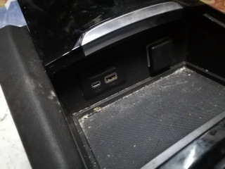 разъем AUX / USB Buick Envision 2 поколение 2022, 2.0 л., бензин, АКПП, внедорожник 5 дв.