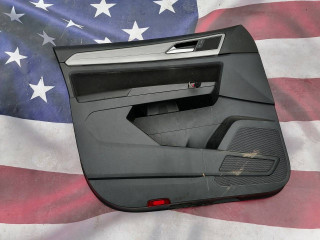 обшивка двери передняя левая Volkswagen Atlas 1 поколение 2018, 3.6 л., бензин, АКПП, белый, внедорожник 5 дв., передний привод