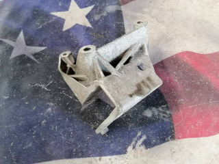 кронштейн двигателя Volvo XC60 2 поколение 2019, 2.0 л., бензин, АКПП, внедорожник 5 дв., 31430470