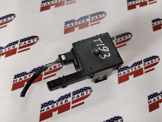 блок управления центральным замком Buick Envision 2 поколение 2021, 2.0 л., бензин, АКПП, красный, внедорожник 5 дв., передний привод, 13535098