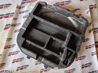 корыто пластиковое Mitsubishi Outlander 4 поколение 2023, 2.5 л., бензин, АКПП, красный, внедорожник 5 дв., передний привод