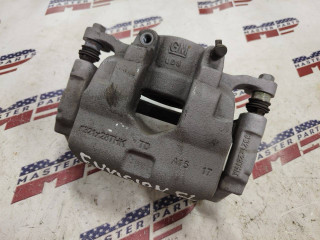 суппорт передний левый Buick Envision 2 поколение 2021, 2.0 л., бензин, АКПП, красный, внедорожник 5 дв., передний привод, 84930586