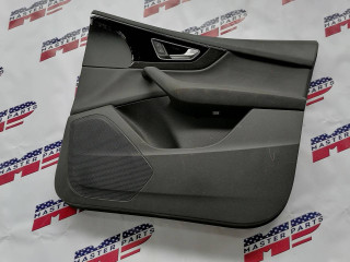 обшивка двери передняя правая Audi Q7 4M 2017, 2.0 л., бензин, АКПП, белый, внедорожник 5 дв., полный привод