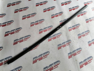 молдинг двери задней правой Tesla Model 3 1 поколение [рестайлинг] Highland 2023, электро, АКПП, серый, седан, задний привод, 1080746