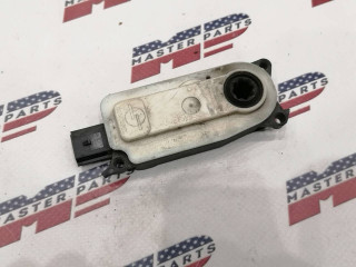 Моторчик жалюзи Lincoln Corsair 1 поколение 2020, 2.0 л., бензин, АКПП, белый, внедорожник 5 дв., передний привод, LX6B8476