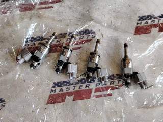 форсунка Mitsubishi Outlander 4 поколение 2023, 2.5 л., бензин, АКПП, красный, внедорожник 5 дв., передний привод, 166006RA0B