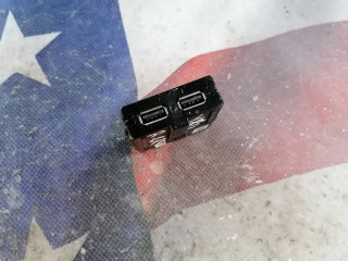 разъем AUX / USB Volkswagen Atlas Cross Sport 1 поколение 2020, 2.0 л., бензин, АКПП, внедорожник 5 дв., 5Q0035726