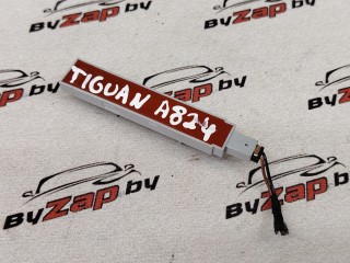 Антенна системы комфортного доступа Volkswagen Tiguan Allspace 1 поколение [рестайлинг] 2023, 2.0 л., бензин, АКПП, синий, внедорожник 5 дв., полный привод, 5K0962132B