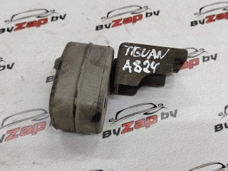 кронштейн глушителя Volkswagen Tiguan Allspace 1 поколение [рестайлинг] 2023, 2.0 л., бензин, АКПП, синий, внедорожник 5 дв., полный привод