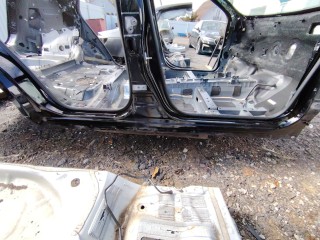 Стойка кузовная центральная правая Nissan Rogue T33 2022, 1.5 л., бензин, АКПП, черный, внедорожник 5 дв., передний привод