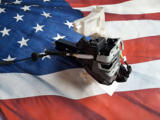 замок двери задней левой Ford Edge 2 поколение CD539 2016, 2.0 л., бензин, АКПП, внедорожник 5 дв.