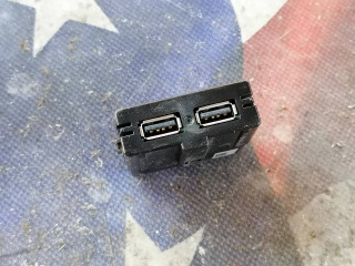 разъем AUX / USB Volkswagen Atlas Cross Sport 1 поколение 2020, 3.6 л., бензин, АКПП, внедорожник 5 дв.