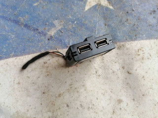 разъем AUX / USB Volkswagen Atlas 1 поколение 2018, 3.6 л., бензин, АКПП, внедорожник 5 дв., 5Q0035726