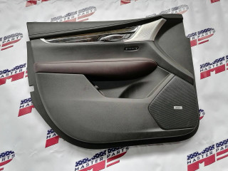 обшивка двери передняя левая Cadillac XT6 1 поколение 2020, 3.6 л., бензин, АКПП, черный, внедорожник 5 дв., передний привод, 84678662