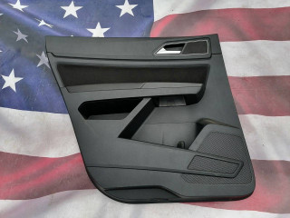 обшивка двери задняя левая Volkswagen Atlas 1 поколение 2018, 3.6 л., бензин, АКПП, белый, внедорожник 5 дв., передний привод