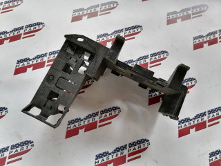 кронштейн (крепление) Cadillac XT6 1 поколение 2020, 3.6 л., бензин, АКПП, черный, внедорожник 5 дв., передний привод, 84121791