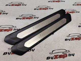 накладка на порог BMW X3 G01 2020, 2.0 л., B46 B20 B, бензин, АКПП, черный, внедорожник 5 дв., полный привод, 7416170