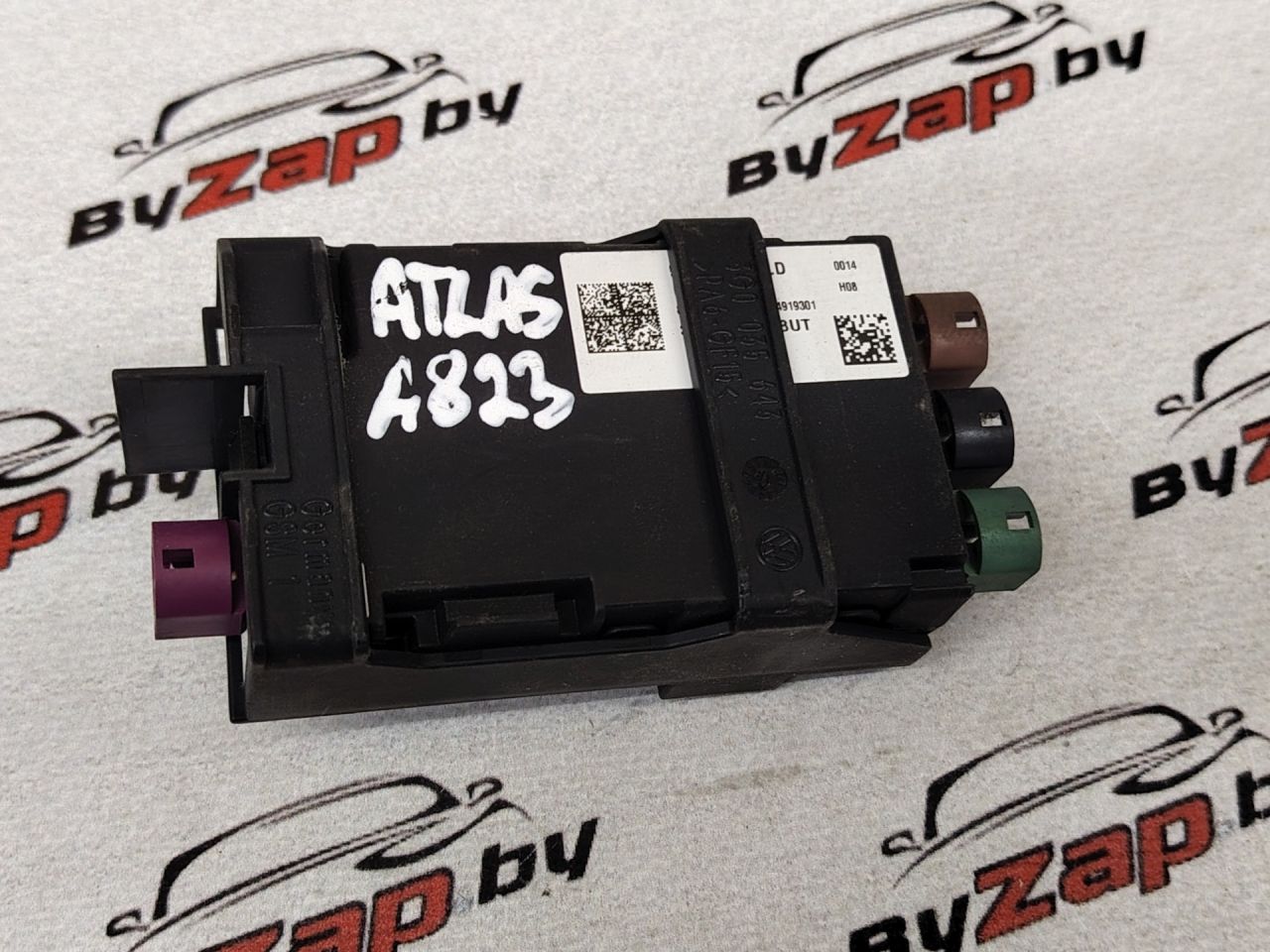 блок управления USB Volkswagen Atlas 1 поколение 2018, 2.0 л., бензин, АКПП, черный, внедорожник 5 дв., полный привод, 5G0.035.953.D - фото №1