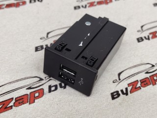 разъем AUX / USB Infiniti QX50 P71A 2019, 2.0 л., бензин, АКПП, белый, внедорожник 5 дв., полный привод, 284H33ZD2A