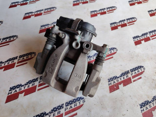 суппорт задний левый Buick Envision 2 поколение 2021, 2.0 л., бензин, АКПП, красный, внедорожник 5 дв., передний привод