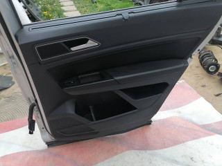 обшивка двери задняя правая Volkswagen Atlas 1 поколение 2018, 3.6 л., бензин, АКПП, внедорожник 5 дв.