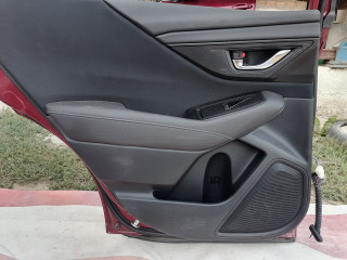 обшивка двери задняя левая Subaru Outback 5 поколение [рестайлинг] 2020, 2.5 л., бензин, АКПП, внедорожник 5 дв.