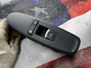 кнопка стеклоподъемника двери передней правой Infiniti QX50 P71A J55 2020, 2.0 л., бензин, АКПП, белая, внедорожник 5 дв., передний привод, 254115NA0A