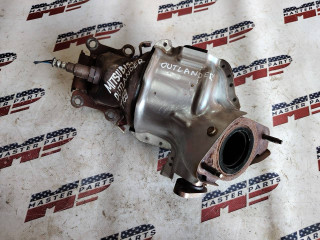 катализатор Mitsubishi Outlander 4 поколение 2023, 2.5 л., бензин, АКПП, красный, внедорожник 5 дв., передний привод