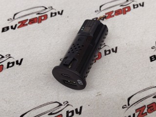 разъем AUX / USB Lincoln Aviator 2 поколение 2020, 3.0 л., бензин, АКПП, белый, внедорожник 5 дв., полный привод, LU5T-19J211-AA