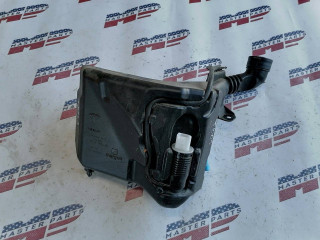 бачок омывателя Tesla Model 3 1 поколение [рестайлинг] Highland 2023, электро, АКПП, серый, седан, задний привод, 1096062