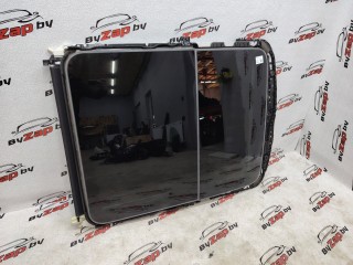 Стекло панорамной крыши Nissan Rogue T33 2022, 1.5 л., бензин, АКПП, черный, внедорожник 5 дв., передний привод