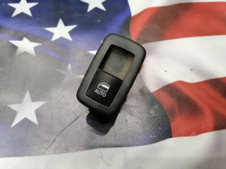 кнопка стеклоподъемника двери задней левой Chrysler Pacifica RU [рестайлинг] 2021, 3.6 л., бензин, АКПП, минивэн