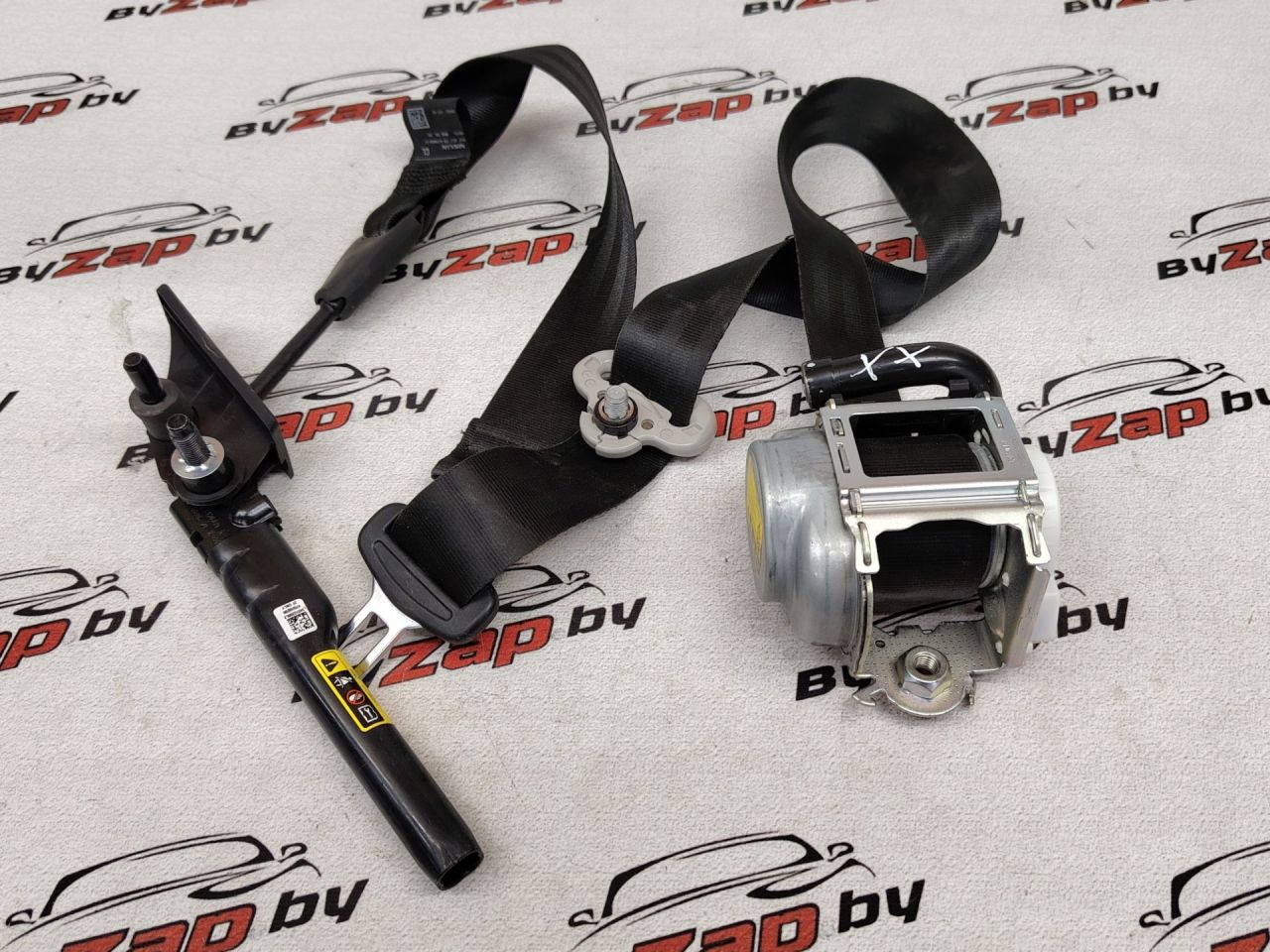 ремень безопасности Nissan Rogue T33 2022, 1.5 л., бензин, АКПП, черный, внедорожник 5 дв., передний привод, 868856RR5A - фото №1