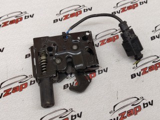 замок капота Audi A4 B9 2019, 2.0 л., бензин, АКПП, серый, седан, полный привод