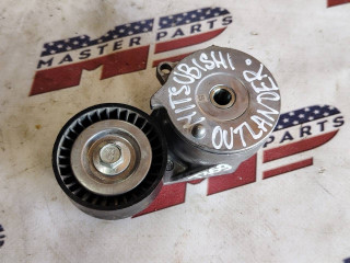 натяжитель Mitsubishi Outlander 4 поколение 2023, 2.5 л., бензин, АКПП, красный, внедорожник 5 дв., передний привод