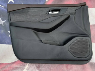 обшивка двери передняя левая Nissan Rogue T33 2022, 2.5 л., бензин, АКПП, внедорожник 5 дв.