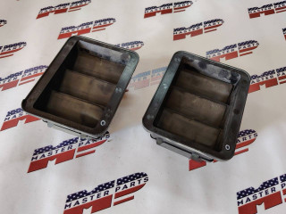 решетка вентиляции багажника Mitsubishi Outlander 4 поколение 2023, 2.5 л., бензин, АКПП, красный, внедорожник 5 дв., передний привод, MR360284