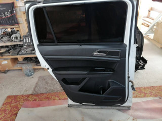 обшивка двери задняя левая Volkswagen Atlas 1 поколение 2018, 2.0 л., бензин, АКПП, внедорожник 5 дв.