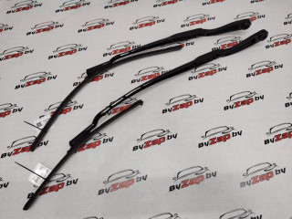 щеткодержатель (поводок стеклоочистителя, дворник) Lincoln Corsair 1 поколение 2020, 2.0 л., бензин, АКПП, черный, внедорожник 5 дв., передний привод