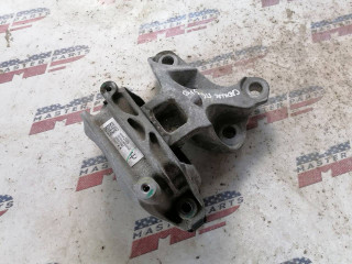 подушка крепления КПП Cadillac XT6 1 поколение 2020, 3.6 л., бензин, АКПП, черный, внедорожник 5 дв., передний привод, 84382026