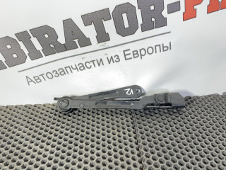 петля крышки багажника Volvo XC90 1 поколение 2006, 2.4 л., D 5244 T, дизель, АКПП, 455 titanium grey pearl, внедорожник 5 дв., правый руль, 30674751