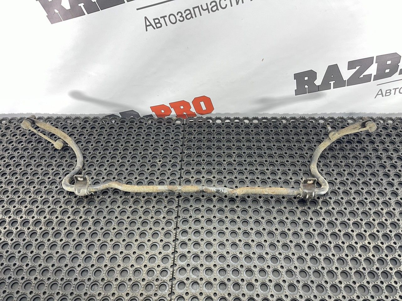 стабилизатор подвески (поперечной устойчивости) Volvo XC90 1 поколение 2006, 2.4 л., D 5244 T, дизель, АКПП, 455 titanium grey pearl, внедорожник 5 дв., правый руль, 30635780 - фото №1