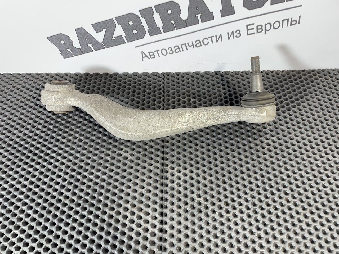 рычаг задний правый Lexus LS 4 поколение (2006 - 2009), 4.6 л., 1UR-FSE, бензин, АКПП, 1f2, седан, задний привод, правый руль, 4877050060 - фото №1