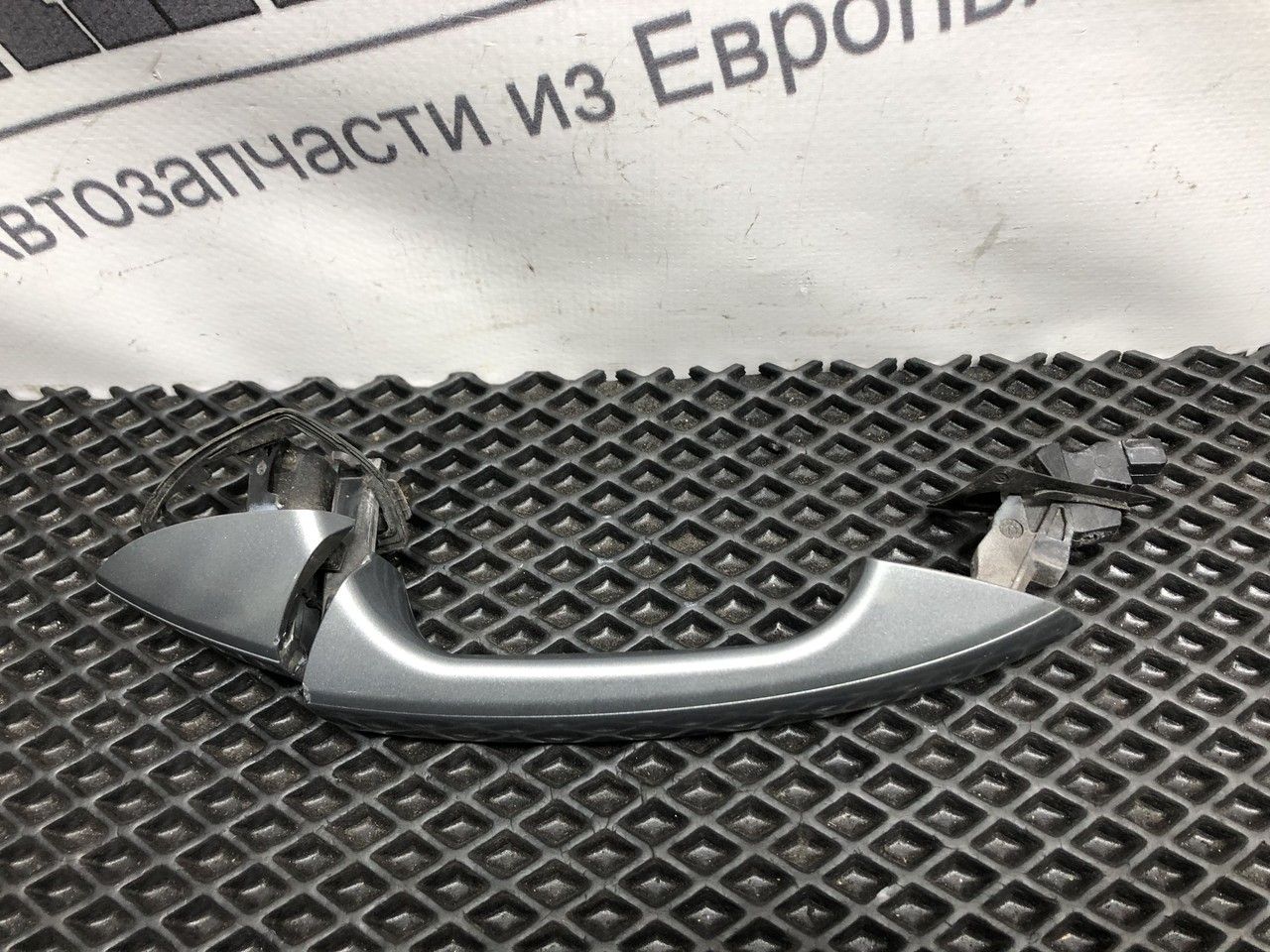 ручка наружная задняя правая Mercedes-Benz E-Класс W212/S212/C207/A207 W212 2010, 2.1 л., OM 651.925, дизель, 6МКПП, седан, A2047600270, A2047600420, 2047600270, 2047600420 - фото №1